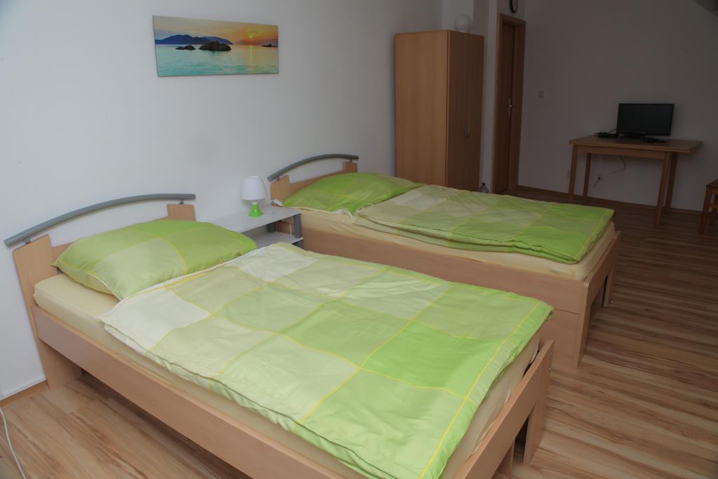 Pension Haus Kassel Fuldatal Exteriör bild